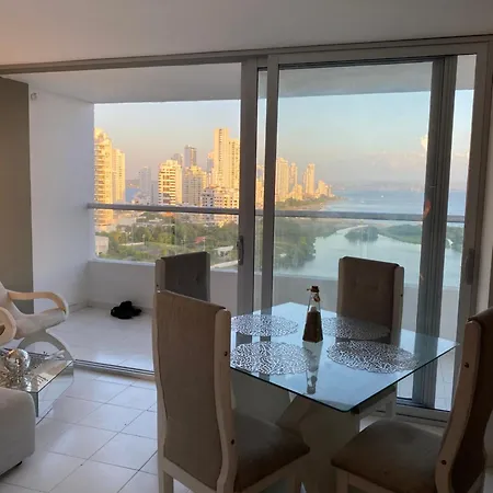 Apartamento Familiar Edificio Tres Carabelas *